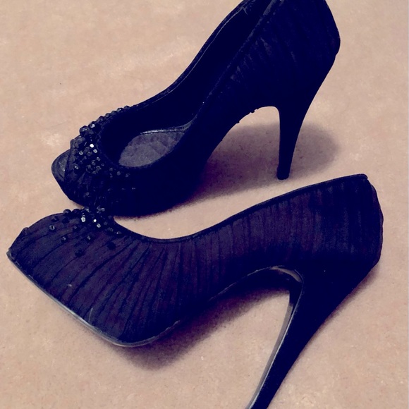 Black Pleated Fabric Heels Embellished With Beads - Picture 2 of 5